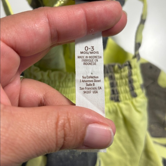 Tea Collection Baby Yellow Elephant Print Romper Size 0-3 Months - Picture 3 of 8